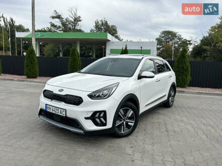 Киа Niro 2021 в Одессе на Automoto.ua Белый Киа Niro, объемом двигателя 1.58 л и пробегом 54 тыс. км за 22900 $, фото 1 на Automoto.ua