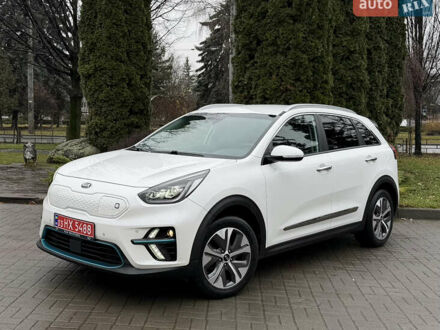Белый Киа Niro, объемом двигателя 0 л и пробегом 137 тыс. км за 18499 $, фото 1 на Automoto.ua