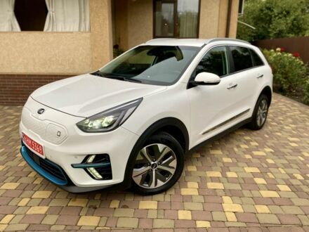 Белый Киа Niro, объемом двигателя 0 л и пробегом 132 тыс. км за 19995 $, фото 1 на Automoto.ua
