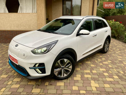 Белый Киа Niro, объемом двигателя 0 л и пробегом 132 тыс. км за 19995 $, фото 1 на Automoto.ua