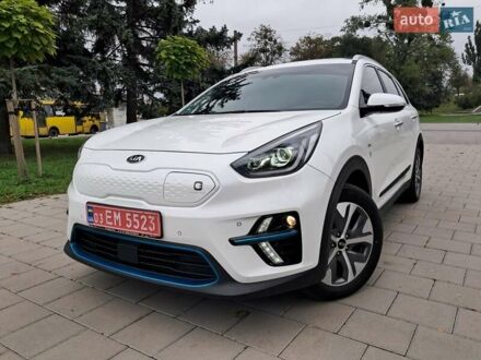 Білий Кіа Niro, об'ємом двигуна 0 л та пробігом 60 тис. км за 22900 $, фото 1 на Automoto.ua