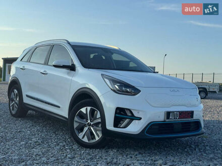 Белый Киа Niro, объемом двигателя 0 л и пробегом 112 тыс. км за 19800 $, фото 1 на Automoto.ua