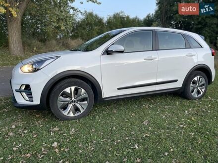 Киа Niro 2021 в Хмельницком на Automoto.ua Белый Киа Niro, объемом двигателя 0 л и пробегом 95 тыс. км за 16500 $, фото 1 на Automoto.ua