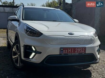Белый Киа Niro, объемом двигателя 0 л и пробегом 140 тыс. км за 17800 $, фото 1 на Automoto.ua