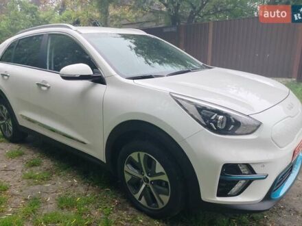 Кіа Niro 2021 у Ирпене на Automoto.ua Білий Кіа Niro, об'ємом двигуна 0 л та пробігом 75 тис. км за 19700 $, фото 1 на Automoto.ua
