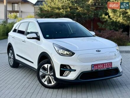 Киа Niro 2021 в Бердичеве на Automoto.ua Белый Киа Niro, объемом двигателя 0 л и пробегом 135 тыс. км за 19350 $, фото 1 на Automoto.ua