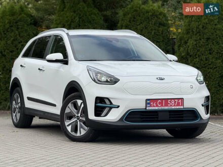 Белый Киа Niro, объемом двигателя 0 л и пробегом 59 тыс. км за 21850 $, фото 1 на Automoto.ua