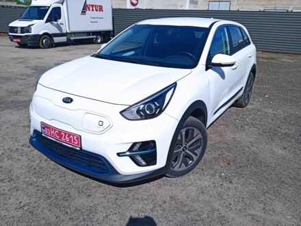 Кіа Niro 2021 у Ковель на Automoto.ua Білий Кіа Niro, об'ємом двигуна 0 л та пробігом 74 тис. км за 14950 $, фото 1 на Automoto.ua