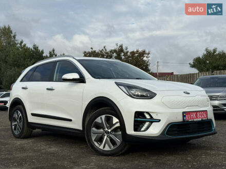 Кіа Niro 2021 у Луцьку на Automoto.ua Білий Кіа Niro, об'ємом двигуна 0 л та пробігом 82 тис. км за 23266 $, фото 1 на Automoto.ua