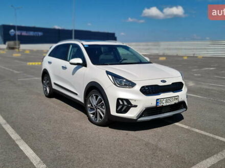Кіа Niro 2021 у Львові на Automoto.ua Білий Кіа Niro, об'ємом двигуна 1.6 л та пробігом 40 тис. км за 26000 $, фото 1 на Automoto.ua