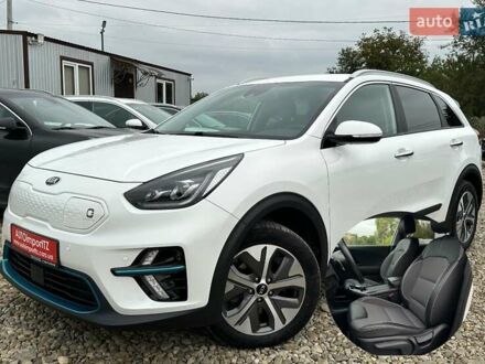 Киа Niro 2021 в Львове на Automoto.ua Белый Киа Niro, объемом двигателя 0 л и пробегом 56 тыс. км за 23400 $, фото 1 на Automoto.ua