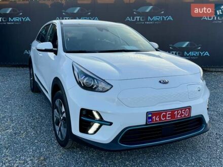 Киа Niro 2021 в Самборе на Automoto.ua Белый Киа Niro, объемом двигателя 0 л и пробегом 63 тыс. км за 16200 $, фото 1 на Automoto.ua
