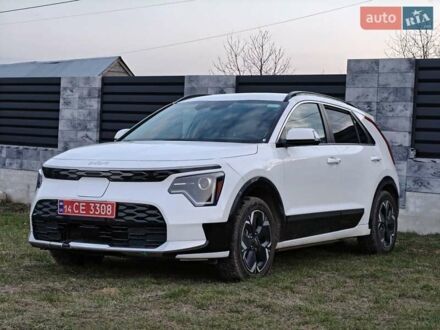 Киа Niro 2022 в Львове на Automoto.ua Белый Киа Niro, объемом двигателя 0 л и пробегом 80 тыс. км за 19200 $, фото 1 на Automoto.ua