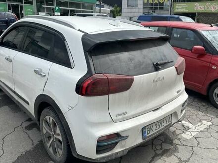 Кіа Niro 2022 у Тернополі на Automoto.ua Білий Кіа Niro, об'ємом двигуна 0 л та пробігом 46 тис. км за 21000 $, фото 1 на Automoto.ua