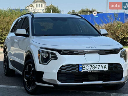 Киа Niro 2023 в Львове на Automoto.ua Белый Киа Niro, объемом двигателя 0 л и пробегом 27 тыс. км за 22200 $, фото 1 на Automoto.ua