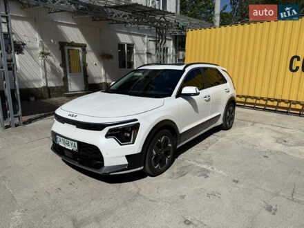 Киа Niro 2023 в Умани на Automoto.ua Белый Киа Niro, объемом двигателя 0 л и пробегом 81 тыс. км за 24900 $, фото 1 на Automoto.ua