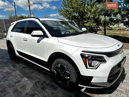 Киа Niro 2023 в Виннице на Automoto.ua Белый Киа Niro, объемом двигателя 0 л и пробегом 57 тыс. км за 23700 $, фото 1 на Automoto.ua