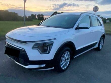 Белый Киа Niro, объемом двигателя 0 л и пробегом 27 тыс. км за 16000 $, фото 1 на Automoto.ua