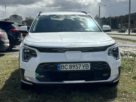 Киа Niro 2024 в Львове на Automoto.ua Белый Киа Niro, объемом двигателя 0 л и пробегом 15 тыс. км за 25500 $, фото 1 на Automoto.ua