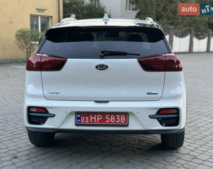 Бежевый Киа Niro, объемом двигателя 0 л и пробегом 120 тыс. км за 20400 $, фото 8 на Automoto.ua