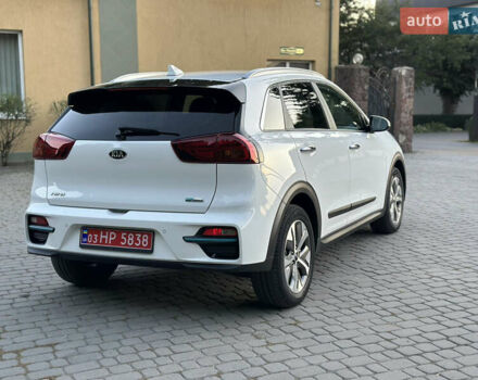 Бежевый Киа Niro, объемом двигателя 0 л и пробегом 120 тыс. км за 20400 $, фото 9 на Automoto.ua