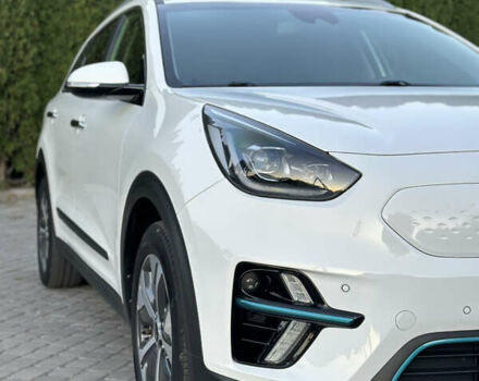 Бежевый Киа Niro, объемом двигателя 0 л и пробегом 120 тыс. км за 20400 $, фото 20 на Automoto.ua