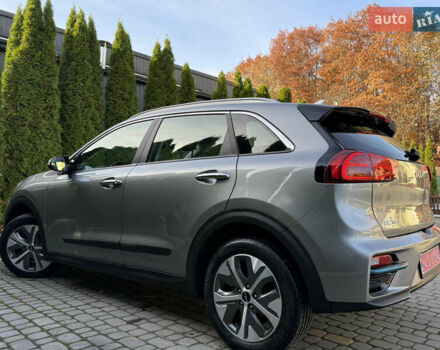Бежевий Кіа Niro, об'ємом двигуна 0 л та пробігом 98 тис. км за 19999 $, фото 19 на Automoto.ua