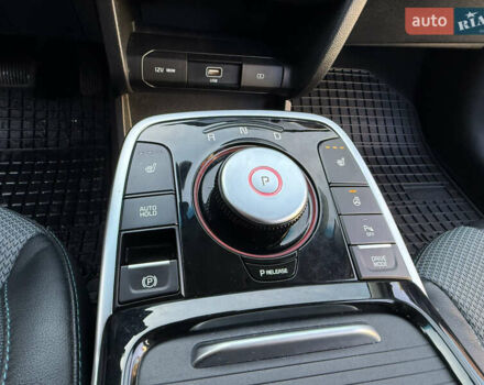 Бежевий Кіа Niro, об'ємом двигуна 0 л та пробігом 98 тис. км за 19999 $, фото 31 на Automoto.ua