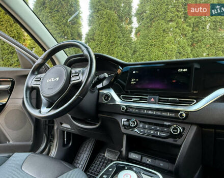 Бежевий Кіа Niro, об'ємом двигуна 0 л та пробігом 98 тис. км за 19999 $, фото 24 на Automoto.ua