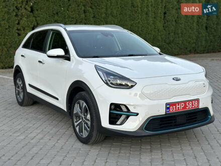 Бежевый Киа Niro, объемом двигателя 0 л и пробегом 120 тыс. км за 20400 $, фото 1 на Automoto.ua