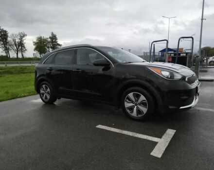 Чорний Кіа Niro, об'ємом двигуна 1.6 л та пробігом 93 тис. км за 391 $, фото 1 на Automoto.ua