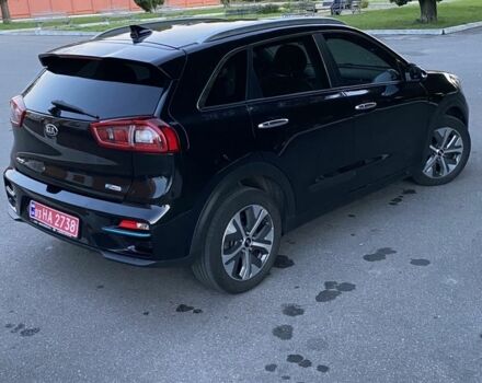 Чорний Кіа Niro, об'ємом двигуна 0 л та пробігом 160 тис. км за 16900 $, фото 2 на Automoto.ua