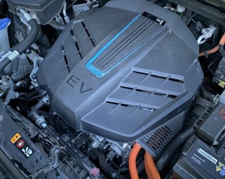 Чорний Кіа Niro, об'ємом двигуна 0 л та пробігом 160 тис. км за 16900 $, фото 10 на Automoto.ua
