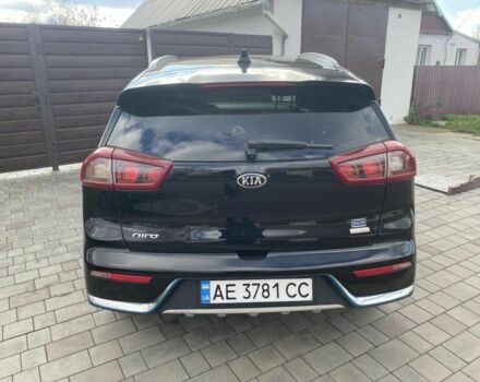 Черный Киа Niro, объемом двигателя 1.6 л и пробегом 92 тыс. км за 21500 $, фото 2 на Automoto.ua