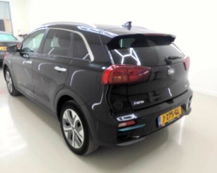 Чорний Кіа Niro, об'ємом двигуна 0 л та пробігом 122 тис. км за 18300 $, фото 2 на Automoto.ua