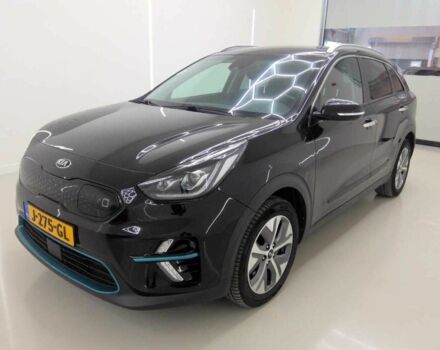 Чорний Кіа Niro, об'ємом двигуна 0 л та пробігом 122 тис. км за 18300 $, фото 1 на Automoto.ua