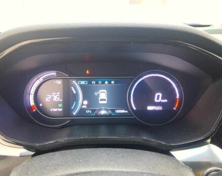 Чорний Кіа Niro, об'ємом двигуна 0 л та пробігом 122 тис. км за 18300 $, фото 9 на Automoto.ua