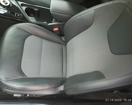 Черный Киа Niro, объемом двигателя 0 л и пробегом 56 тыс. км за 22900 $, фото 4 на Automoto.ua