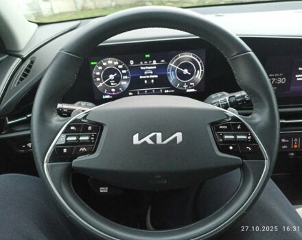 Черный Киа Niro, объемом двигателя 0 л и пробегом 56 тыс. км за 22900 $, фото 5 на Automoto.ua