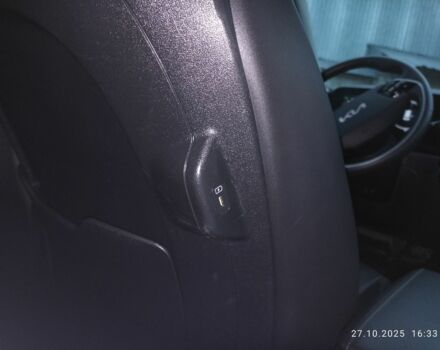Черный Киа Niro, объемом двигателя 0 л и пробегом 56 тыс. км за 22900 $, фото 11 на Automoto.ua