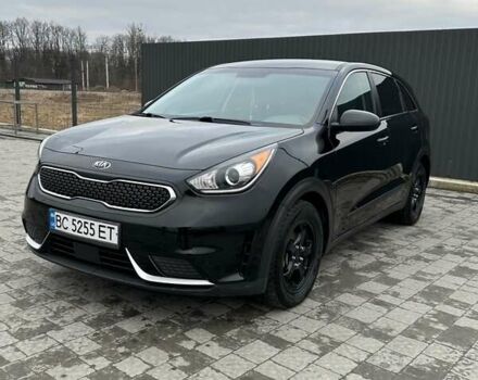 Чорний Кіа Niro, об'ємом двигуна 1.58 л та пробігом 127 тис. км за 15700 $, фото 4 на Automoto.ua