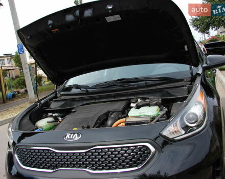 Черный Киа Niro, объемом двигателя 1.6 л и пробегом 136 тыс. км за 16500 $, фото 27 на Automoto.ua