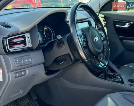 Кіа Niro 2017 у Одесі на Automoto.ua Чорний Кіа Niro, об'ємом двигуна 1.58 л та пробігом 88 тис. км за 16699 $, фото 10 на Automoto.ua