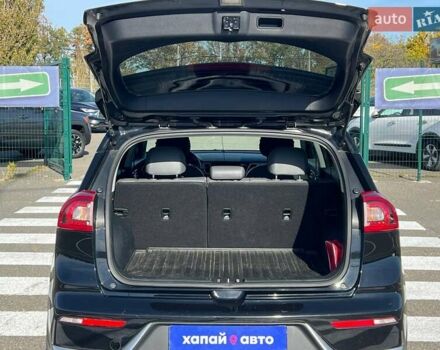 Кіа Niro 2017 у Одесі на Automoto.ua Чорний Кіа Niro, об'ємом двигуна 1.58 л та пробігом 88 тис. км за 16699 $, фото 20 на Automoto.ua