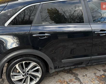 Черный Киа Niro, объемом двигателя 1.58 л и пробегом 103 тыс. км за 16000 $, фото 8 на Automoto.ua