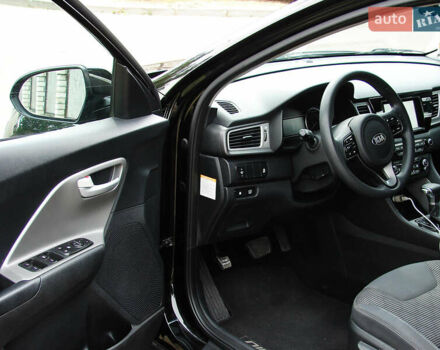 Черный Киа Niro, объемом двигателя 1.6 л и пробегом 136 тыс. км за 16700 $, фото 12 на Automoto.ua