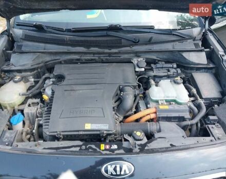 Черный Киа Niro, объемом двигателя 1.58 л и пробегом 160 тыс. км за 16000 $, фото 2 на Automoto.ua