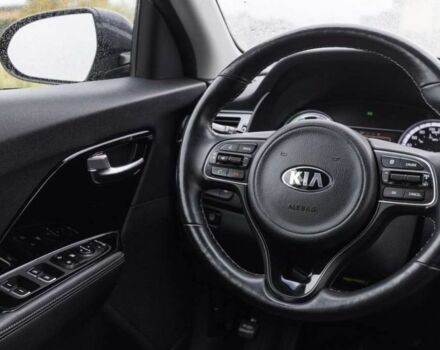 Черный Киа Niro, объемом двигателя 0 л и пробегом 89 тыс. км за 11500 $, фото 15 на Automoto.ua