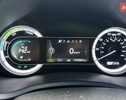 Черный Киа Niro, объемом двигателя 1.58 л и пробегом 103 тыс. км за 16000 $, фото 16 на Automoto.ua