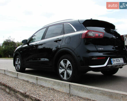 Черный Киа Niro, объемом двигателя 1.6 л и пробегом 136 тыс. км за 16500 $, фото 11 на Automoto.ua